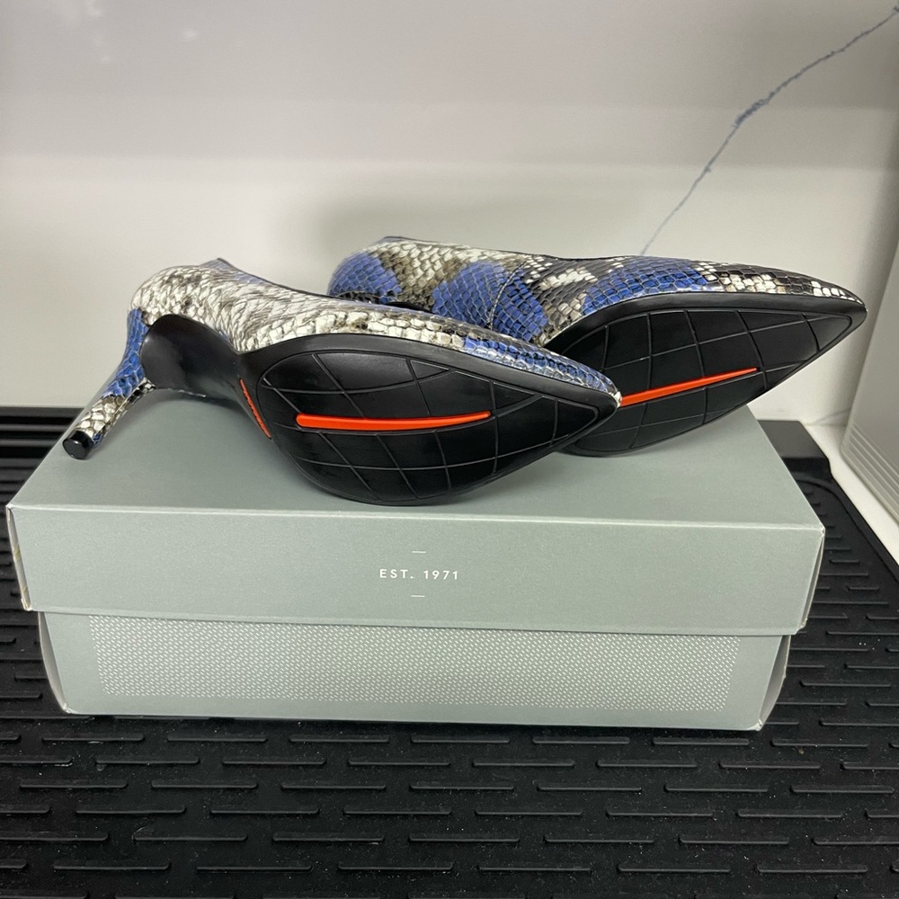 ROCKPORT 75mm Total Motion Women’s Pump Sz 6M CH6723 Blue Black Grey Snake - Picture 9 of 11
